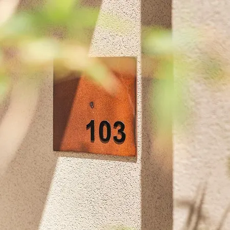 Maravilla Luxury Living & Вілла