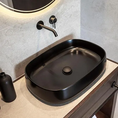 Maravilla Luxury Living &