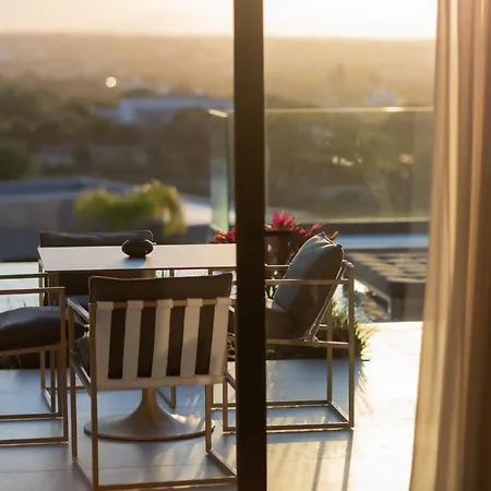 Maravilla Luxury Living