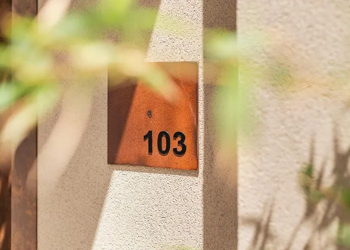 Maravilla Luxury Living & Villa