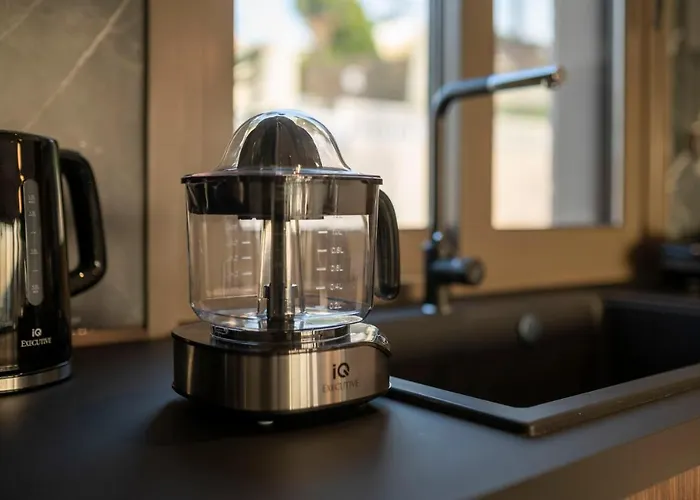 Maravilla Luxury Living & Villa