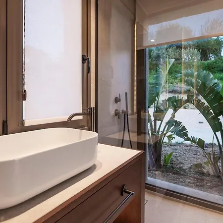 Maravilla Luxury Living
