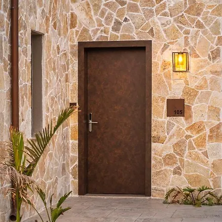 Maravilla Luxury Living