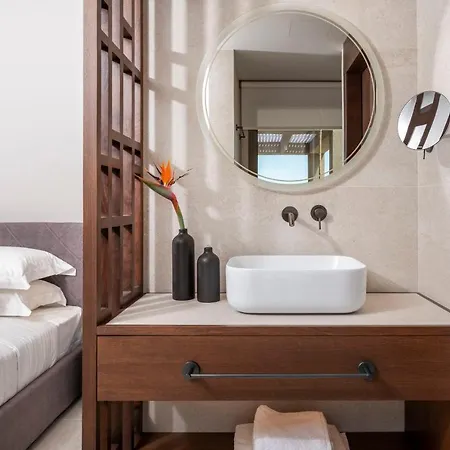 Maravilla Luxury Living